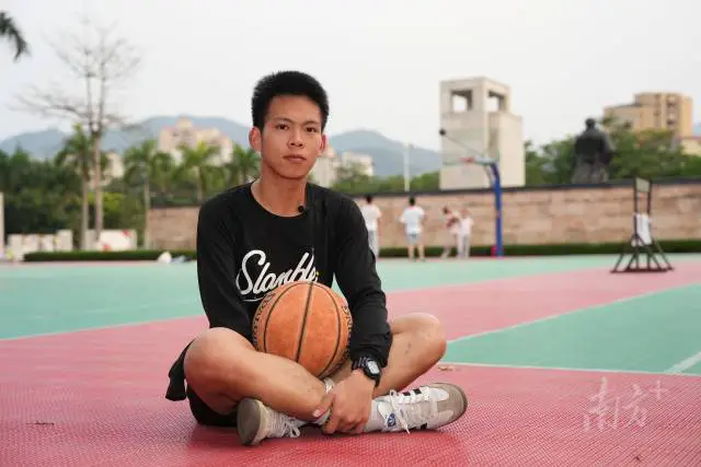 如何通过冥想提高篮球比赛中的专注力_1